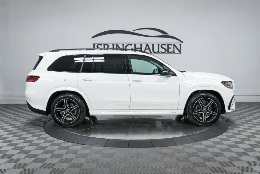 2026 Mercedes Benz GLS 450 4MATIC photo 1