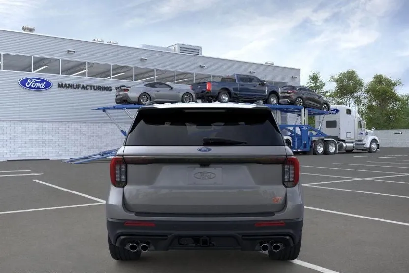 2025 Ford Explorer ST photo 1