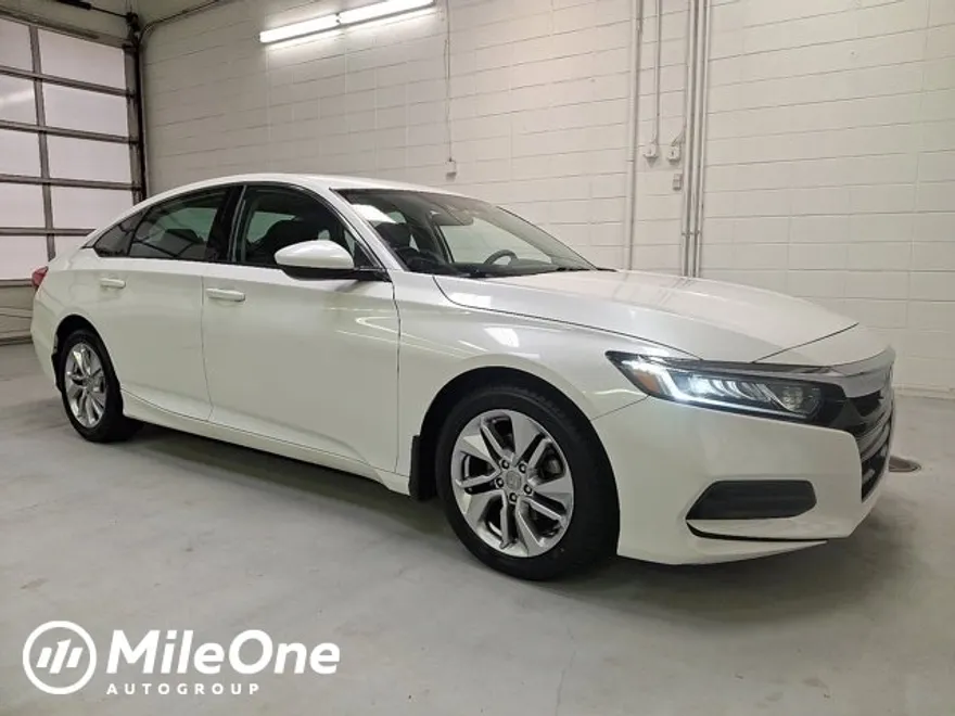 2019 Honda Accord LX photo 1