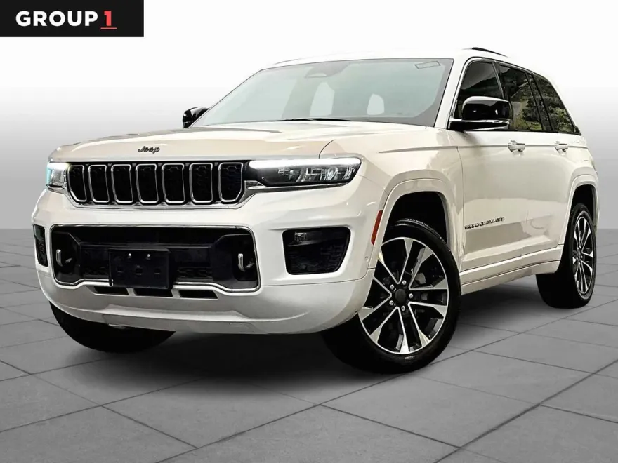 2022 Jeep Grand Cherokee Overland photo 1