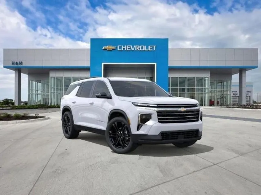 2026 Chevrolet Traverse photo 1