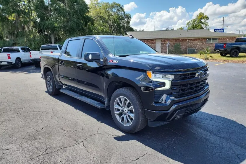 2024 Chevrolet Silverado 1500 RST photo 1