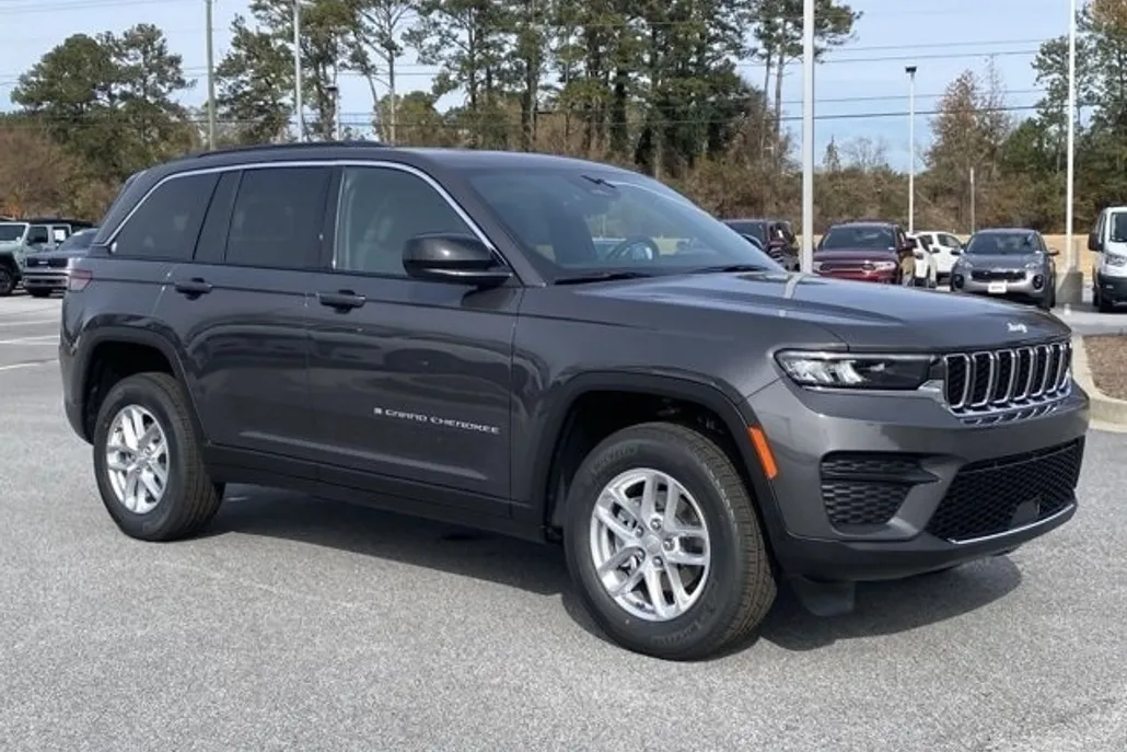2025 Jeep Grand Cherokee Laredo X photo 1