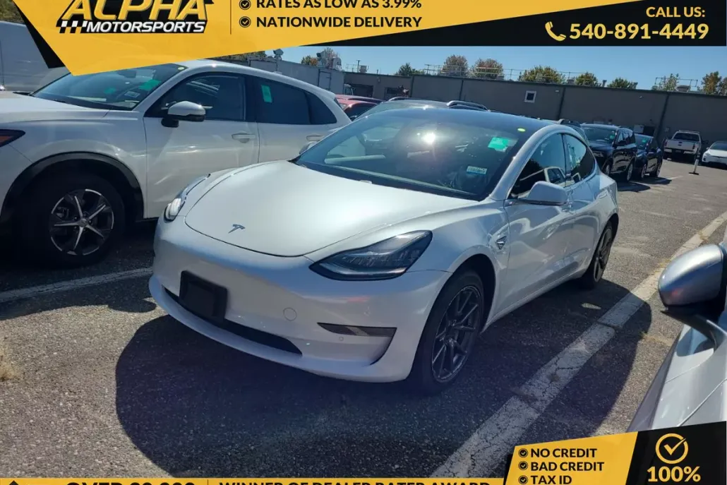 2020 Tesla Model 3 Standard Range Plus photo 1