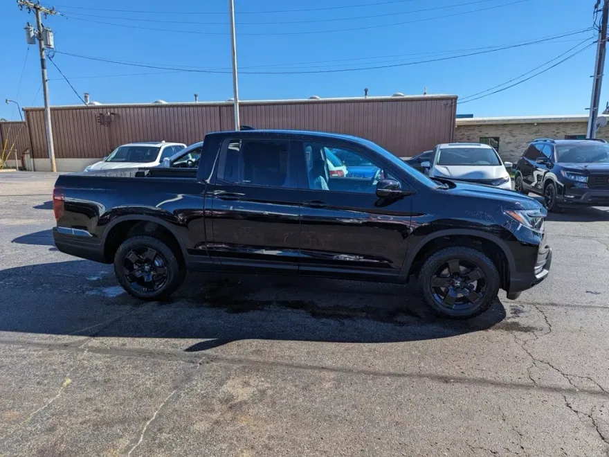 2026 Honda Ridgeline Black Edition photo 1
