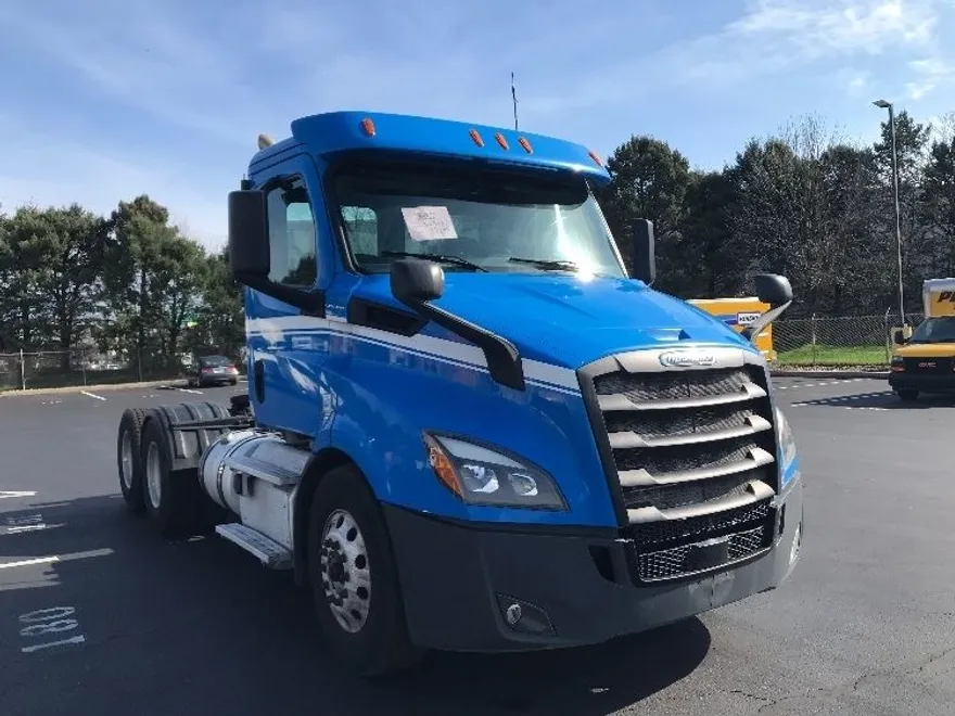 2019 Freightliner Cascadia 116" Day cab photo 1
