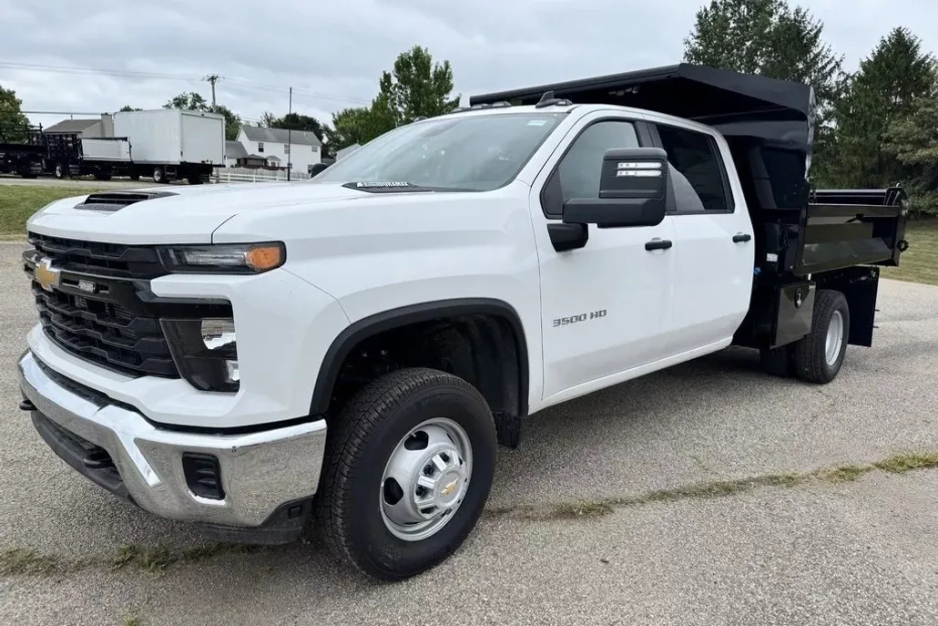 2025 Chevrolet Silverado 3500HD Work Truck photo 1