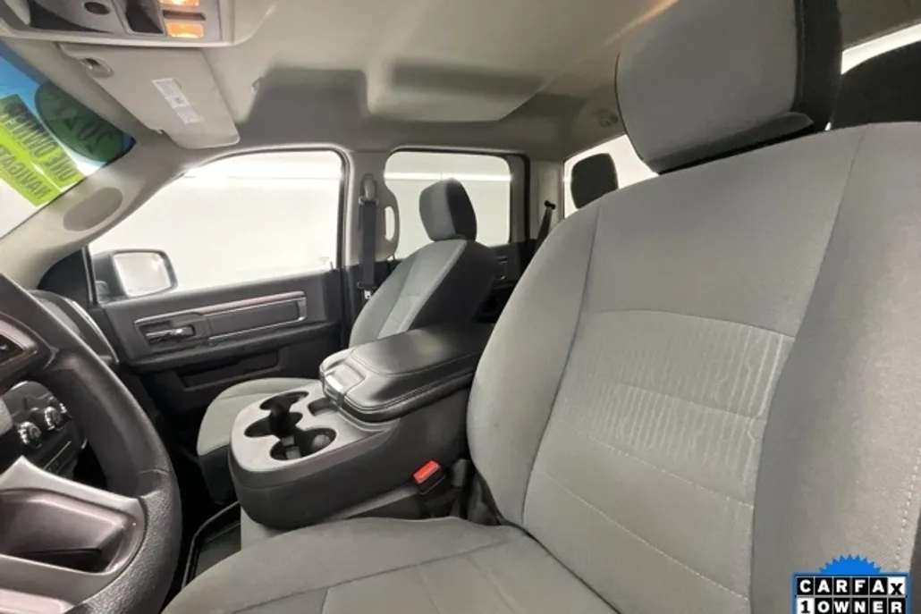 2021 Ram 1500 Classic SLT photo 1