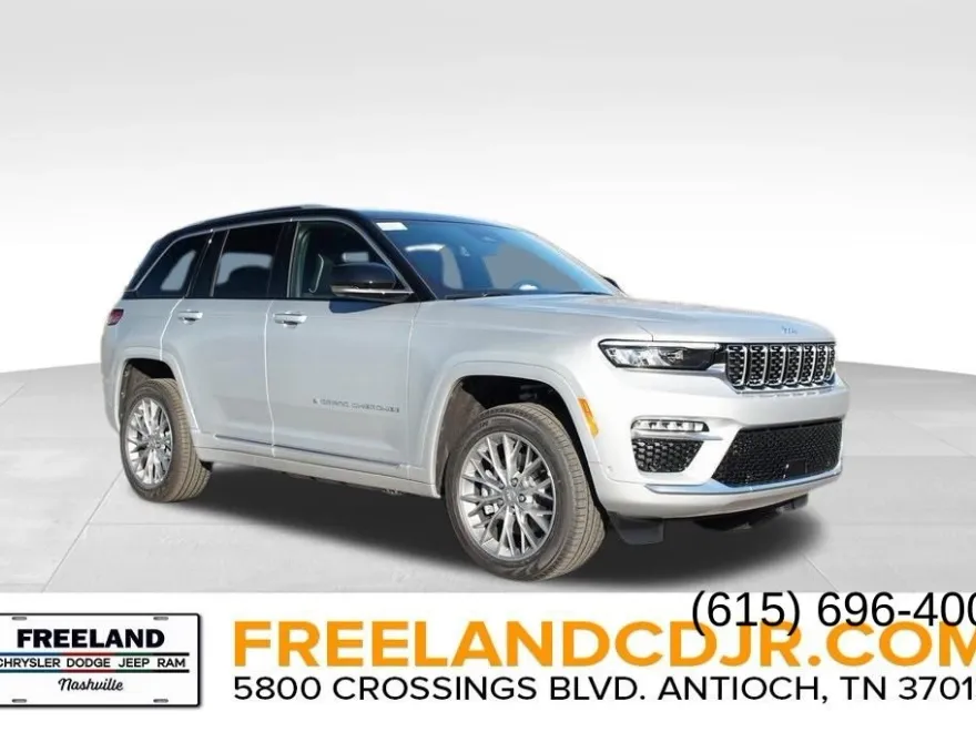 2024 Jeep Cherokee 4xe Summit photo 1