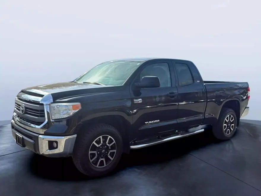 2015 Toyota Tundra Double Cab SR5 photo 1