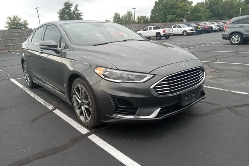 2020 Ford Fusion SEL photo 1