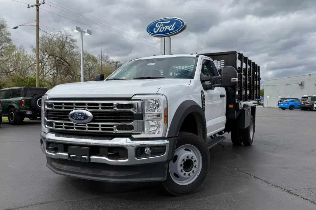 2025 Ford F-550 XL photo 1