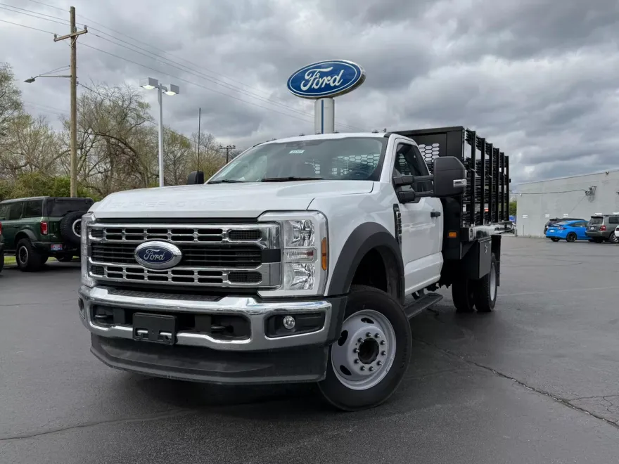 2025 Ford F-550 XL photo 1