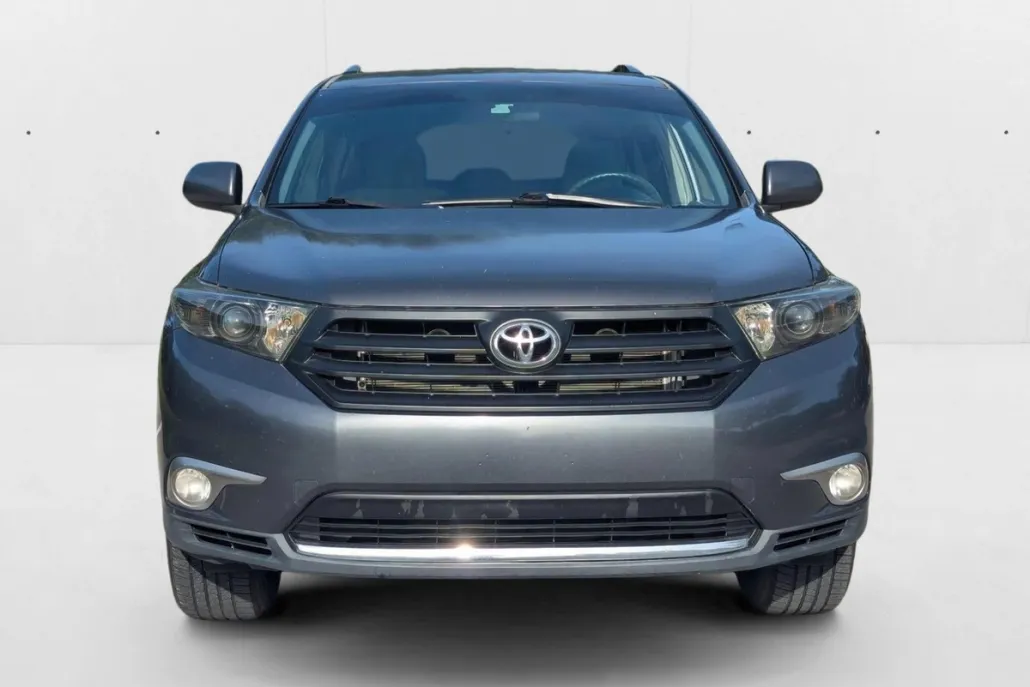 2012 Toyota Highlander SE photo 1