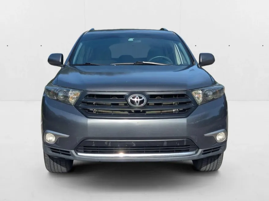 2012 Toyota Highlander SE photo 1