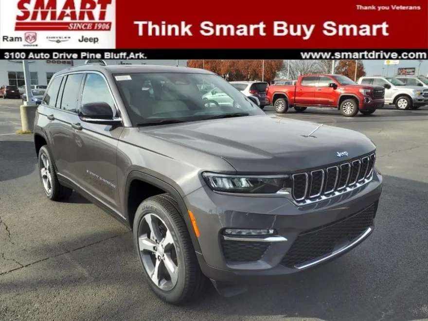 2024 Jeep Cherokee 4xe Limited photo 1