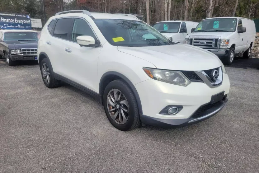2014 Nissan Rogue SL photo 1