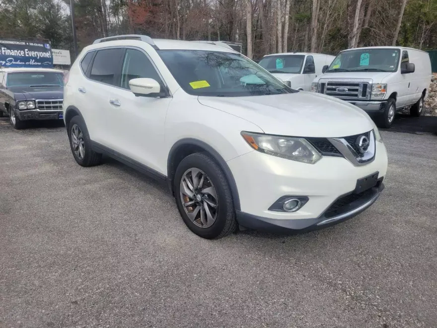 2014 Nissan Rogue SL photo 1