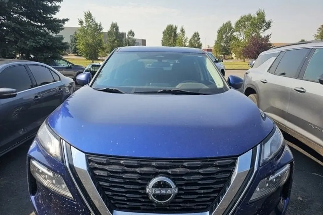2023 Nissan Rogue SV photo 1