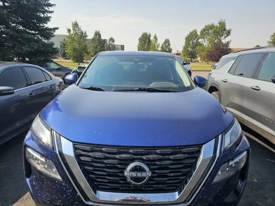 2023 Nissan Rogue SV photo 1