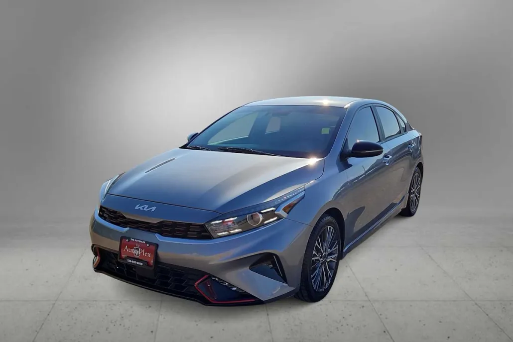 2023 Kia Forte GT-Line photo 1