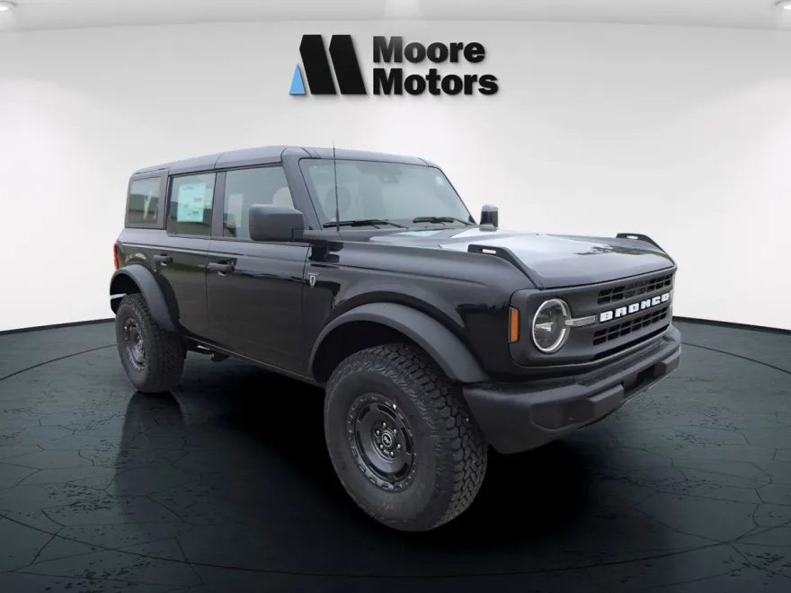 2025 Ford Bronco Base photo 1
