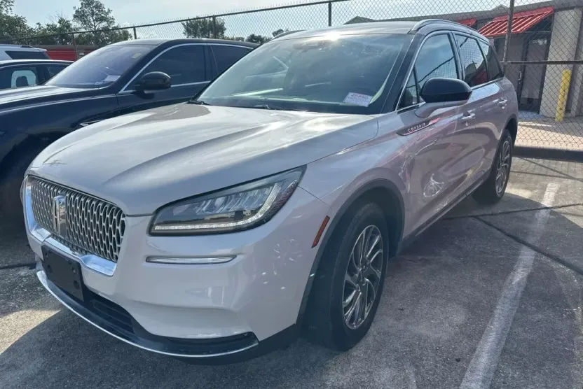 2020 Lincoln Corsair Standard photo 1