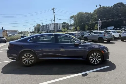 2019 Volkswagen Arteon SEL photo 2