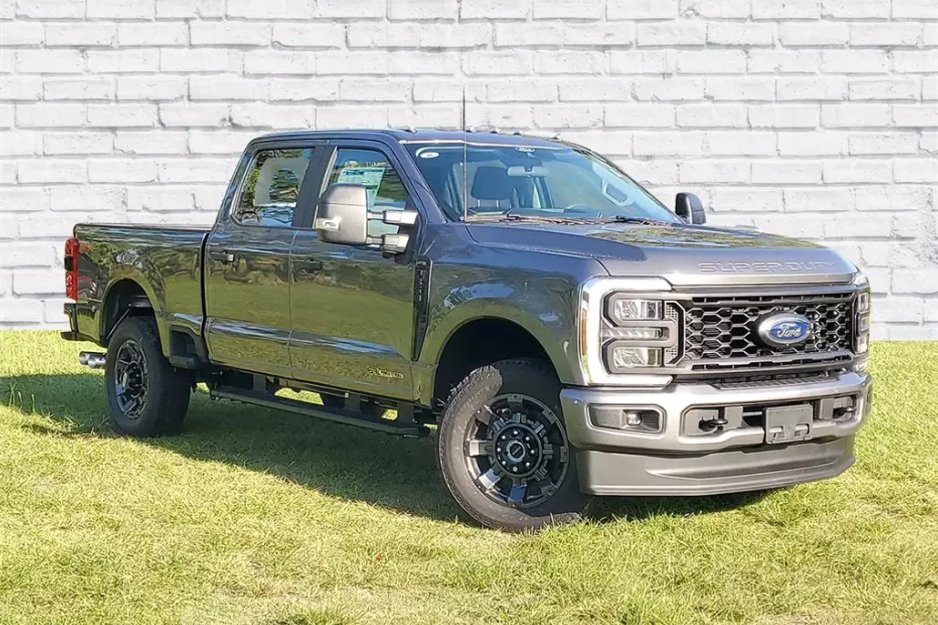 2025 Ford F-350 XL photo 1
