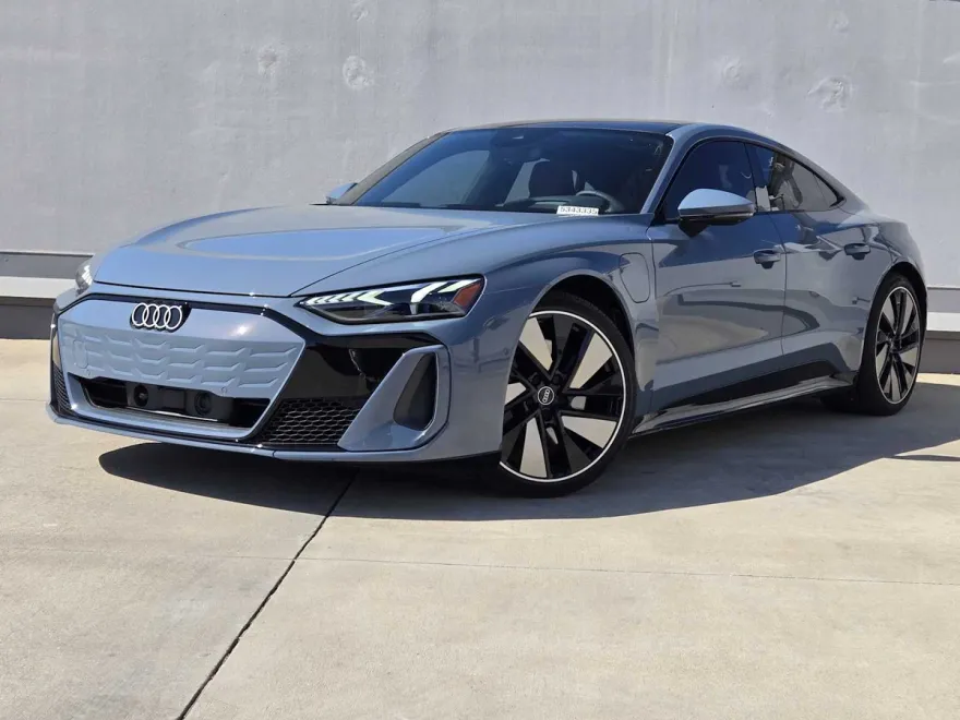 2025 Audi e-tron GT Premium Plus photo 1