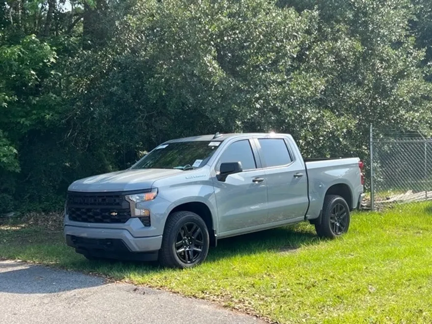 2024 Chevrolet Silverado 1500 Custom photo 1