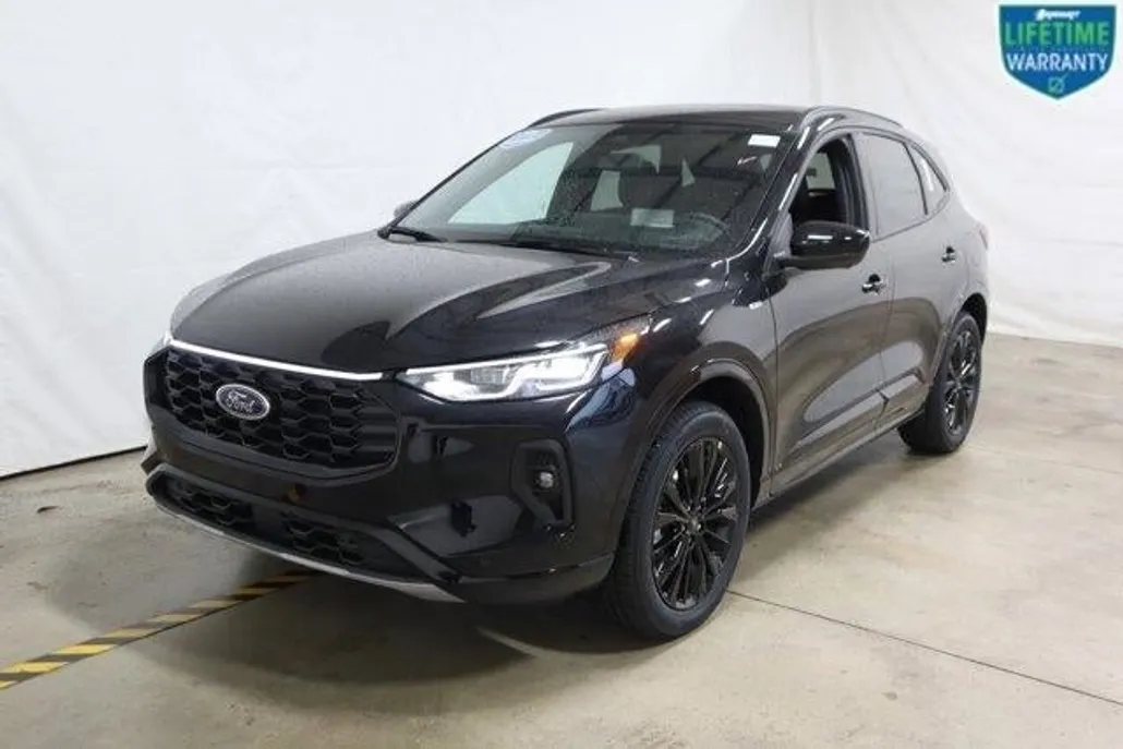 2025 Ford Escape ST-Line Elite photo 1