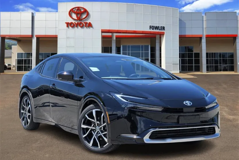 2025 Toyota Prius Plug-in Hybrid XSE photo 1