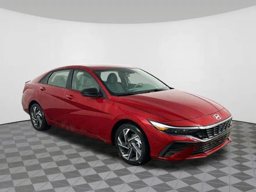 2025 Hyundai Elantra SEL Sport photo 1