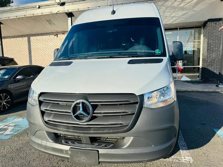 2024 Mercedes Benz Sprinter Cargo Van 2500 photo 1