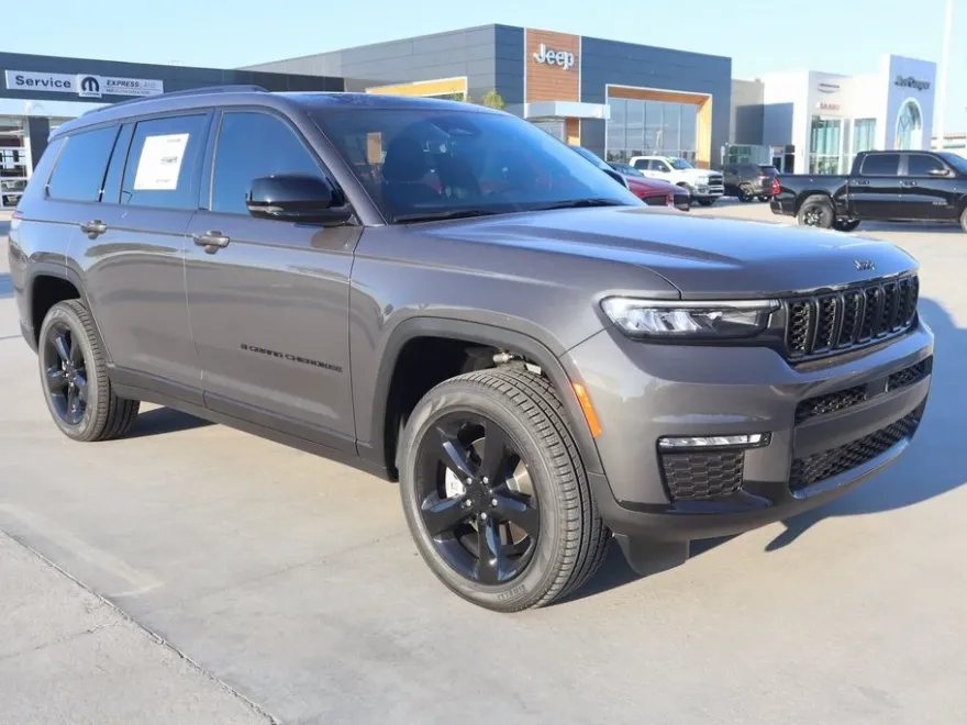 2025 Jeep Grand Cherokee Limited photo 1