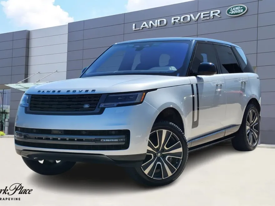 2023 Land Rover Range Rover SE photo 1