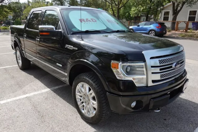2013 Ford F-150 Platinum photo 1