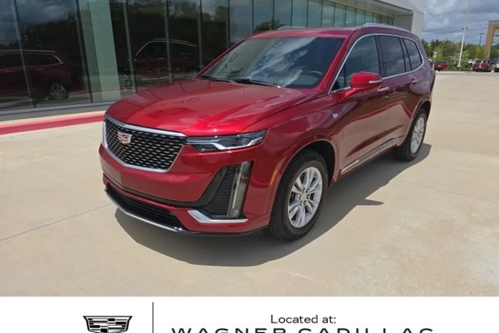 2025 Cadillac XT6 Luxury photo 1