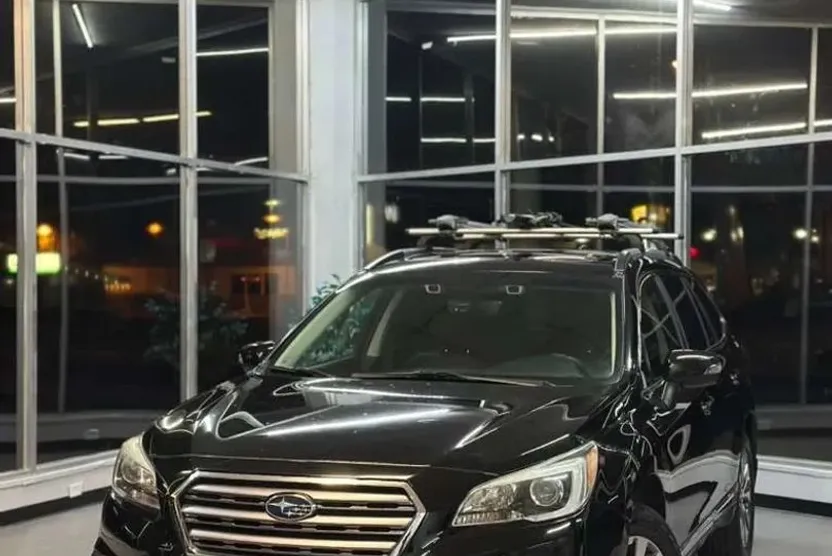 2017 Subaru Outback 2.5i Touring photo 1