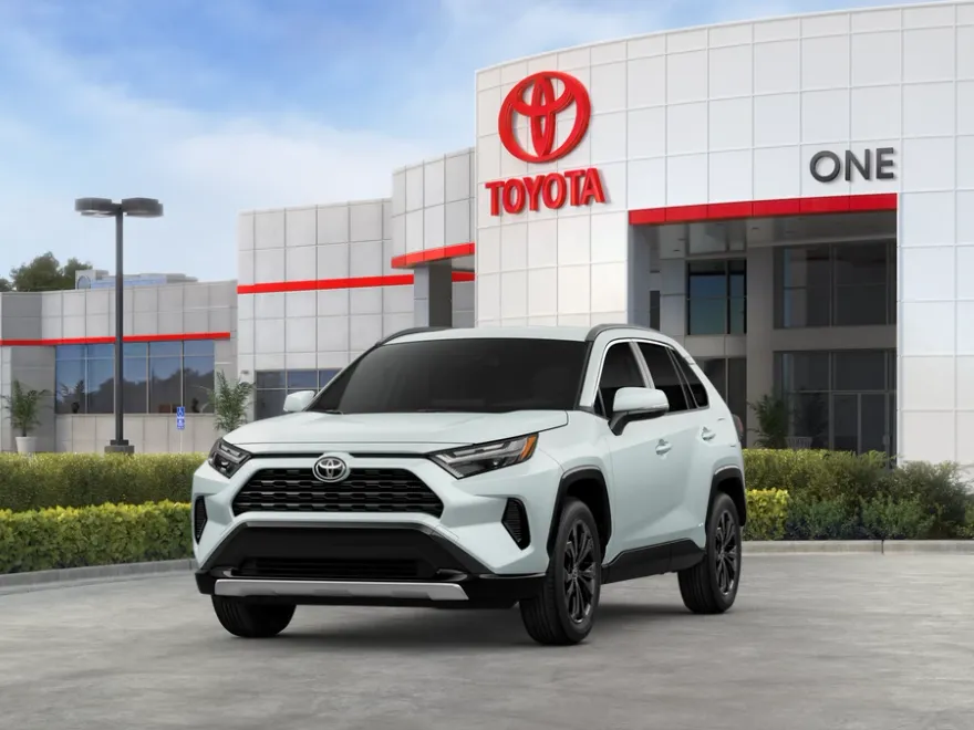 2025 Toyota RAV4 Hybrid SE photo 1