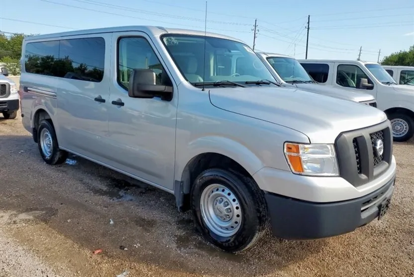 2018 Nissan NV3500 photo 1