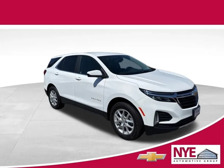 2024 Chevrolet Equinox LT photo 1