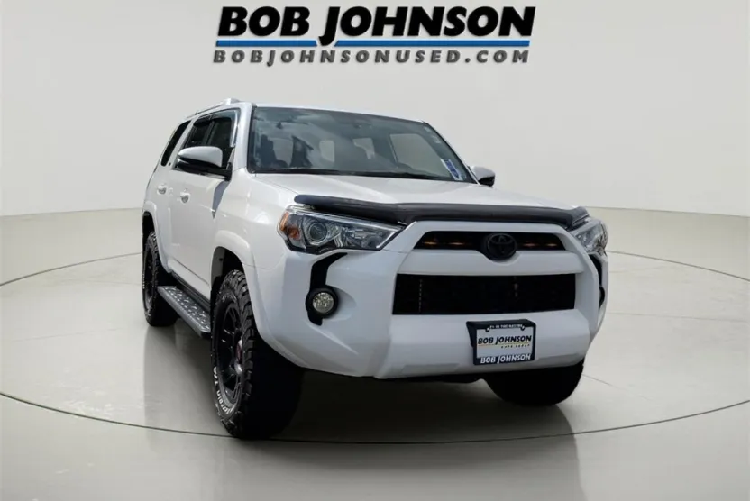 2017 Toyota 4Runner SR5 Premium photo 1