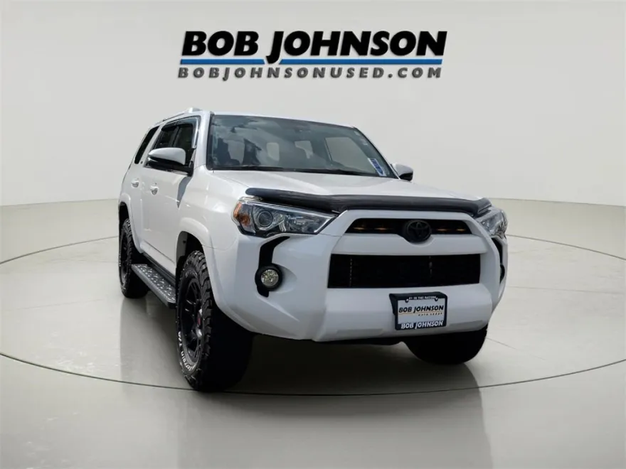 2017 Toyota 4Runner SR5 Premium photo 1