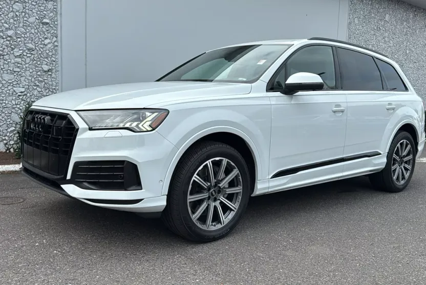 2018 Audi Q5 Premium Plus photo 1