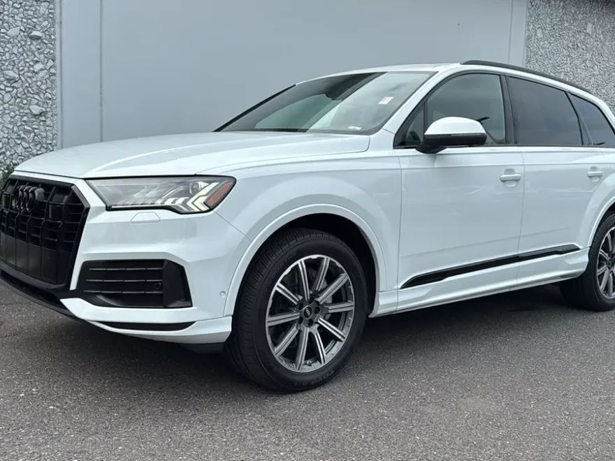2018 Audi Q5 Premium Plus photo 1