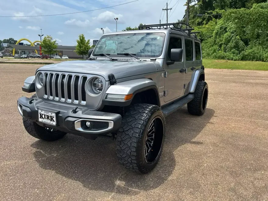 2018 Jeep Wrangler Unlimited Sahara photo 1