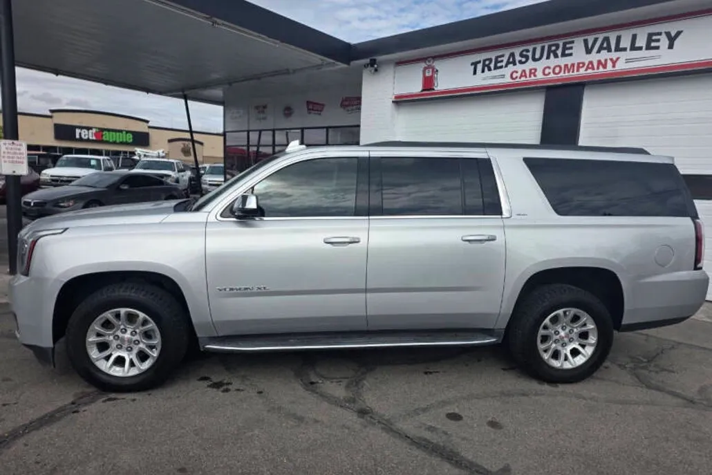 2016 Gmc Yukon XL SLT photo 1