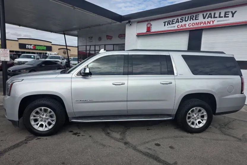 2016 Gmc Yukon XL SLT photo 1